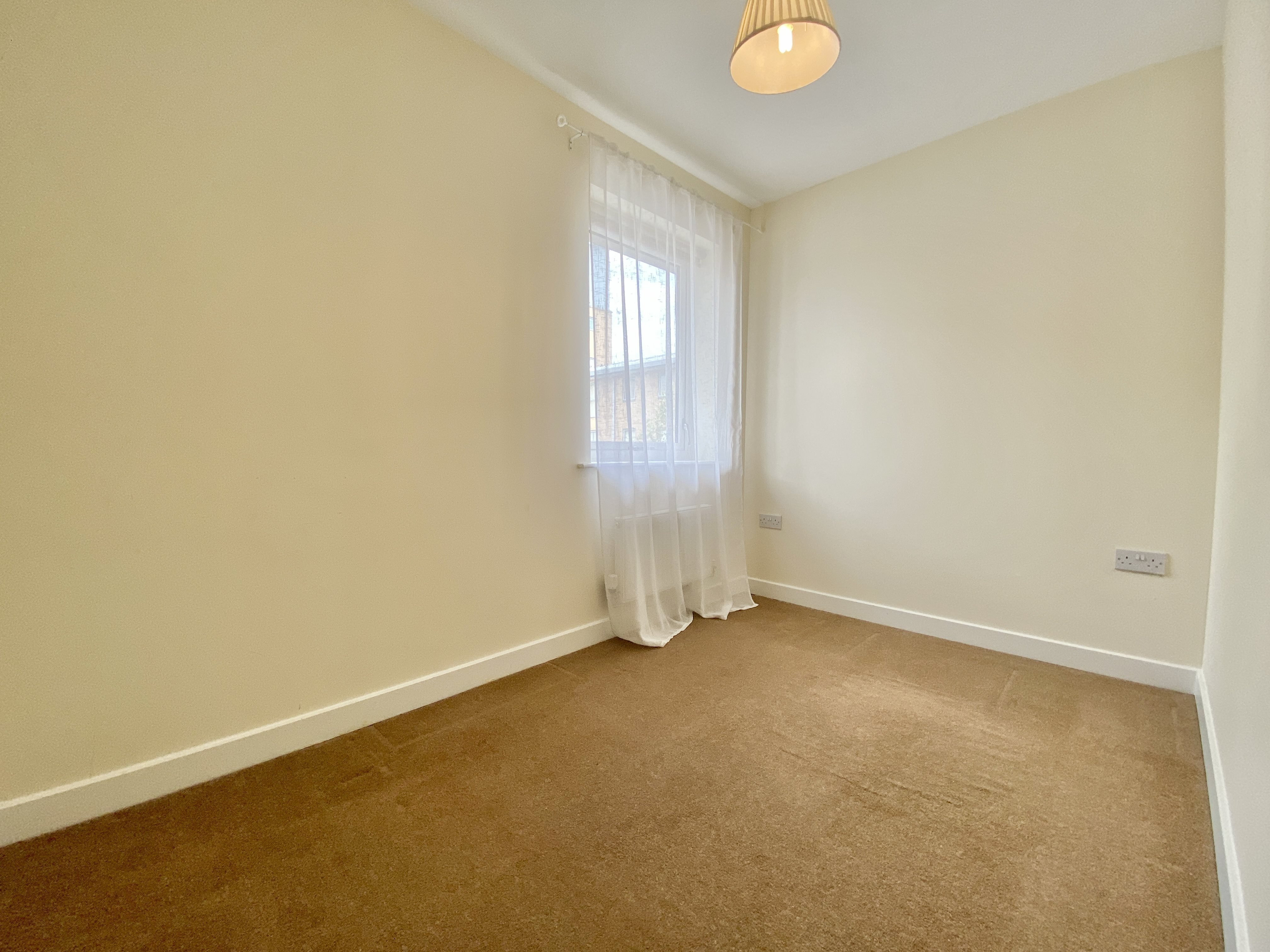 2 bed flat to rent in Mizzen Court, Portishead, BS20 9