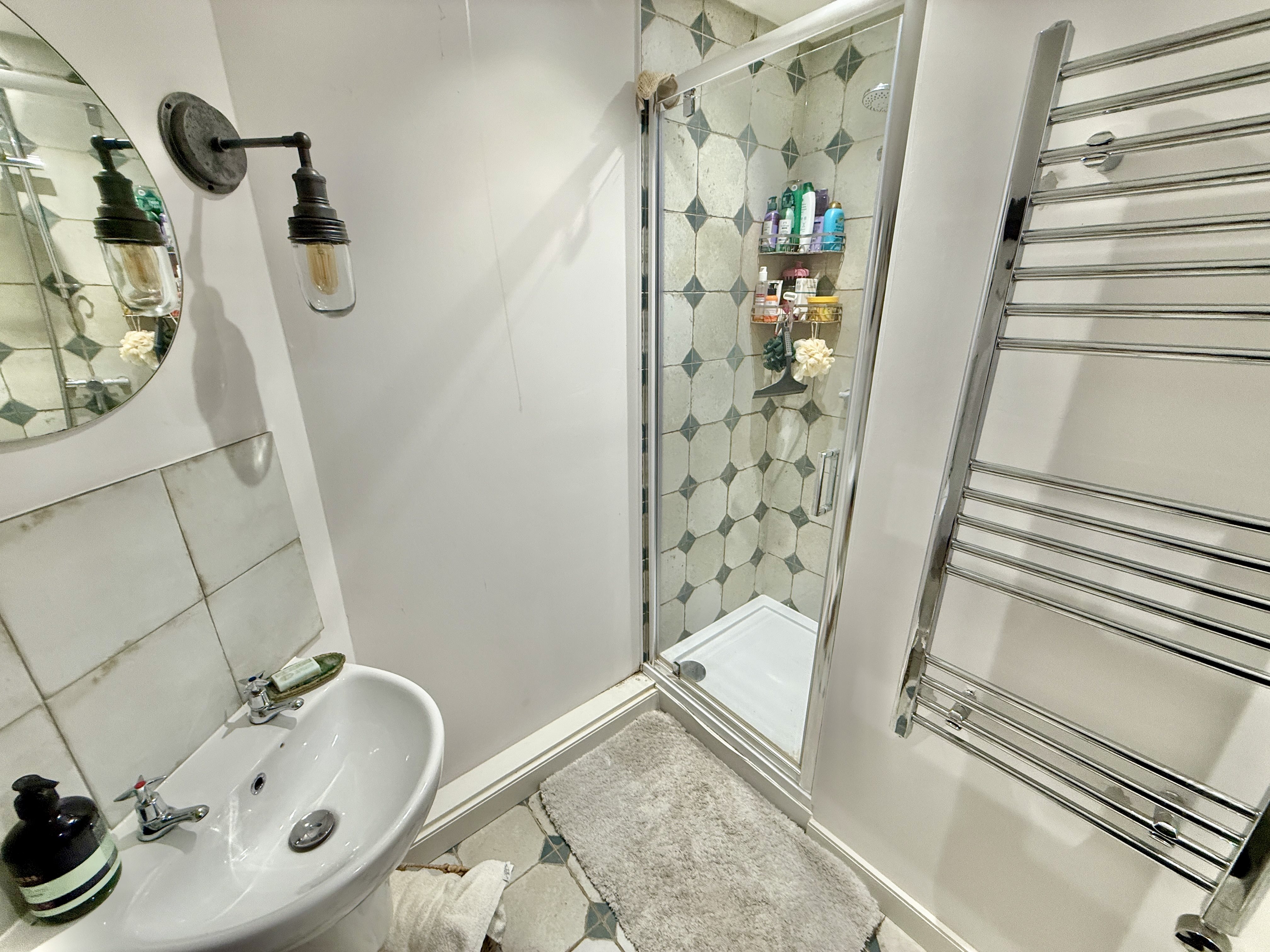 1 bed maisonette to rent in Cotham Road South, Cotham , BS6 4