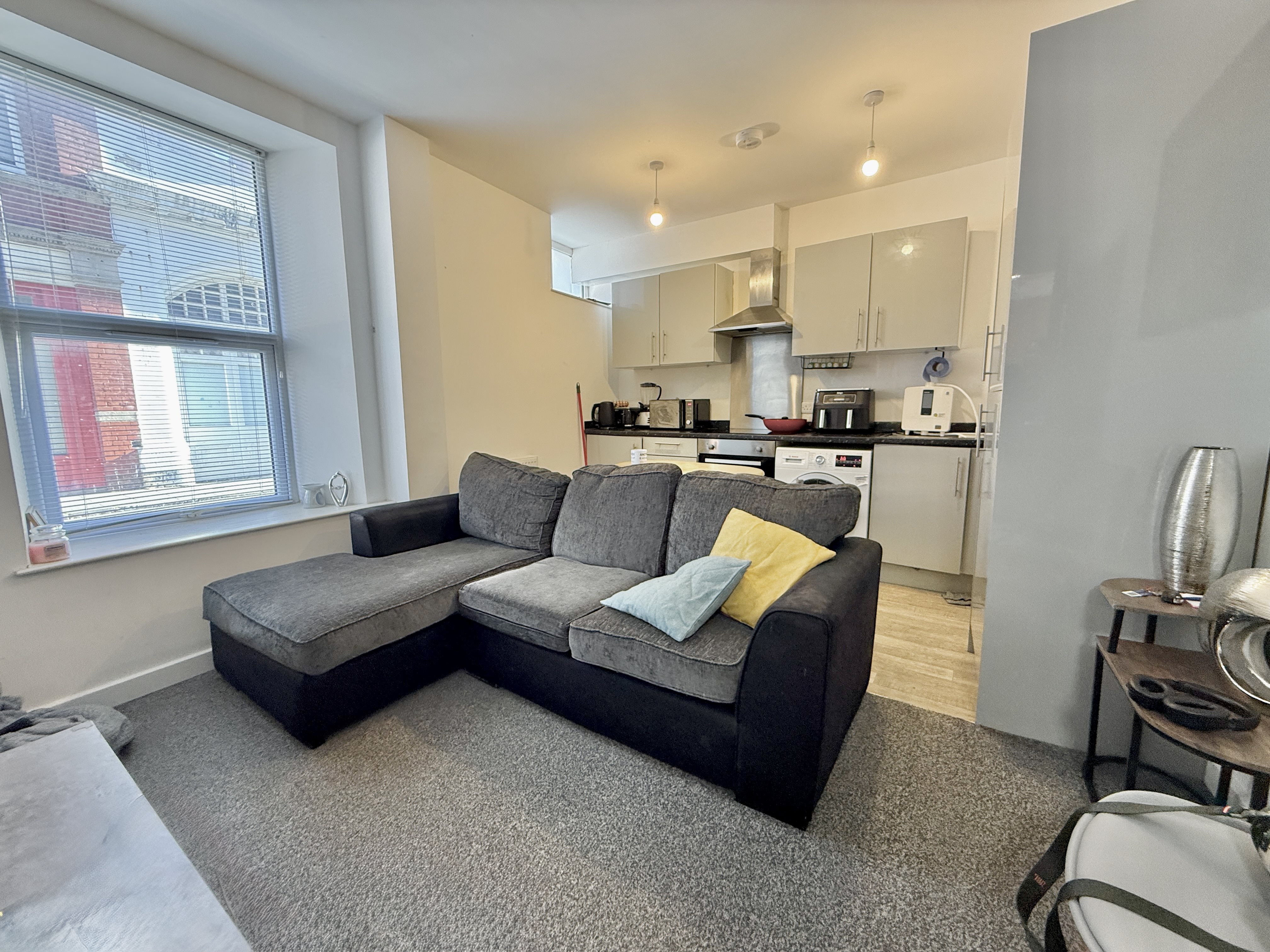 1 bed ground floor maisonette to rent in Wadham Street, Weston-Super-Mare, BS23 1