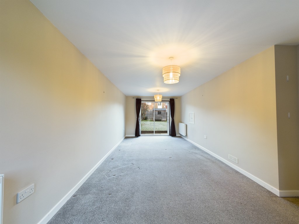 3 bed terraced house to rent in Brambling Close, Horsham  - Property Image 3