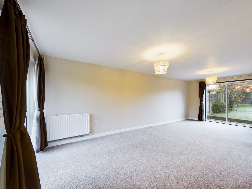 3 bed terraced house to rent in Brambling Close, Horsham  - Property Image 4