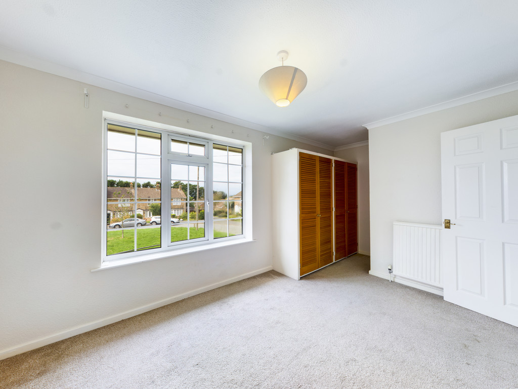 2 bed end of terrace house to rent in Greenfields Close, Horsham, RH12  - Property Image 4