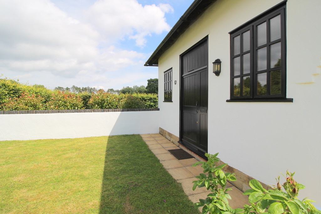 1 bed detached house to rent in The Old Sussex Stud - Property Image 9