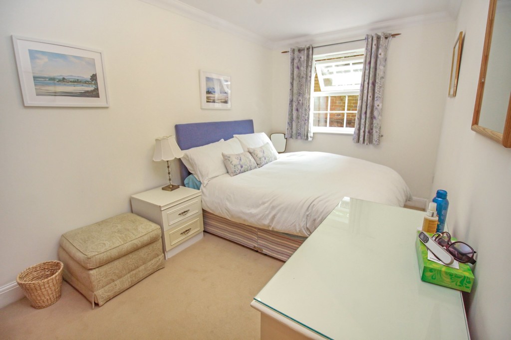 2 bed apartment to rent in Mitre Court, Worthing Road, Horsham - Property Image 6