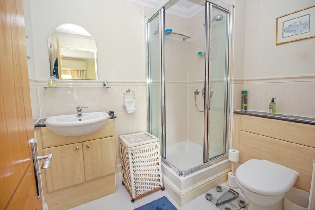 2 bed apartment to rent in Mitre Court, Worthing Road, Horsham - Property Image 5