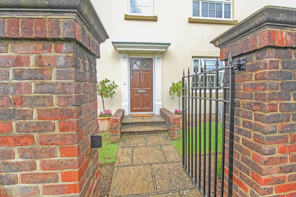 2 bed apartment to rent in Mitre Court, Worthing Road, Horsham - Property Image 8