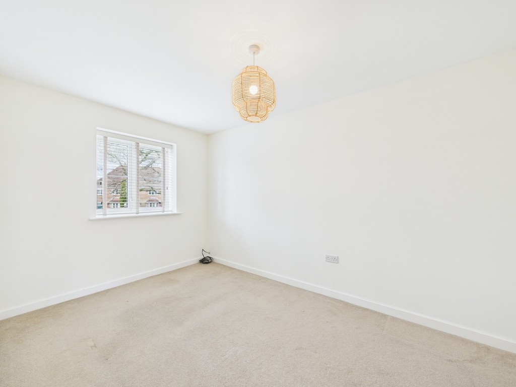 4 bed semi-detached house to rent in Farley Close, Wickhurst Green, RH12  - Property Image 15