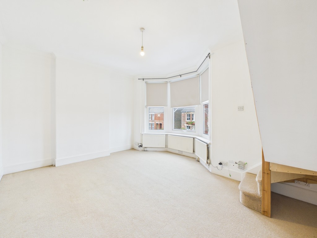 2 bed maisonette to rent in Clarence Road, Horsham  - Property Image 7