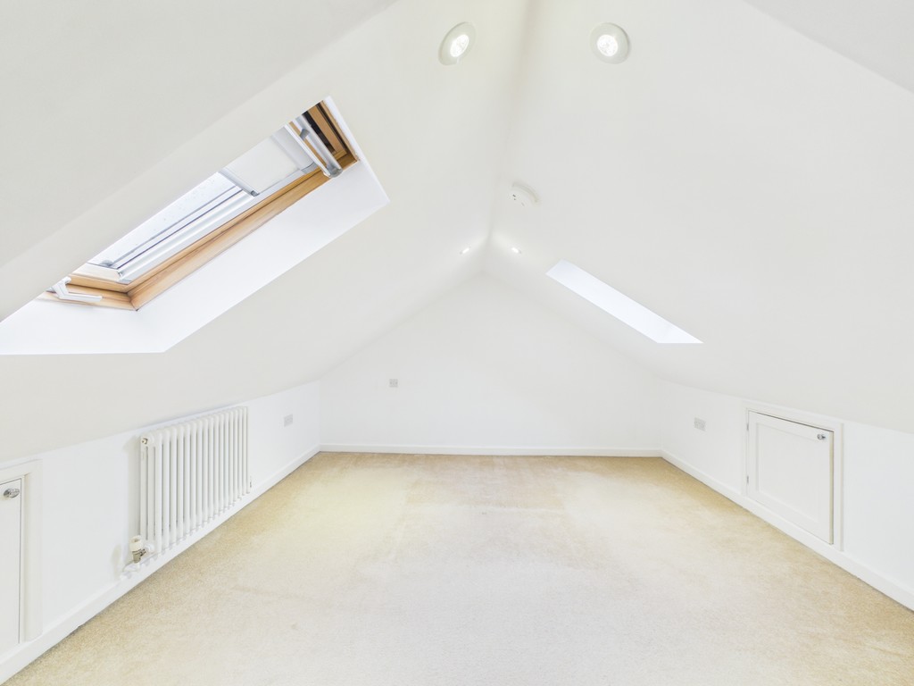 2 bed maisonette to rent in Clarence Road, Horsham  - Property Image 8