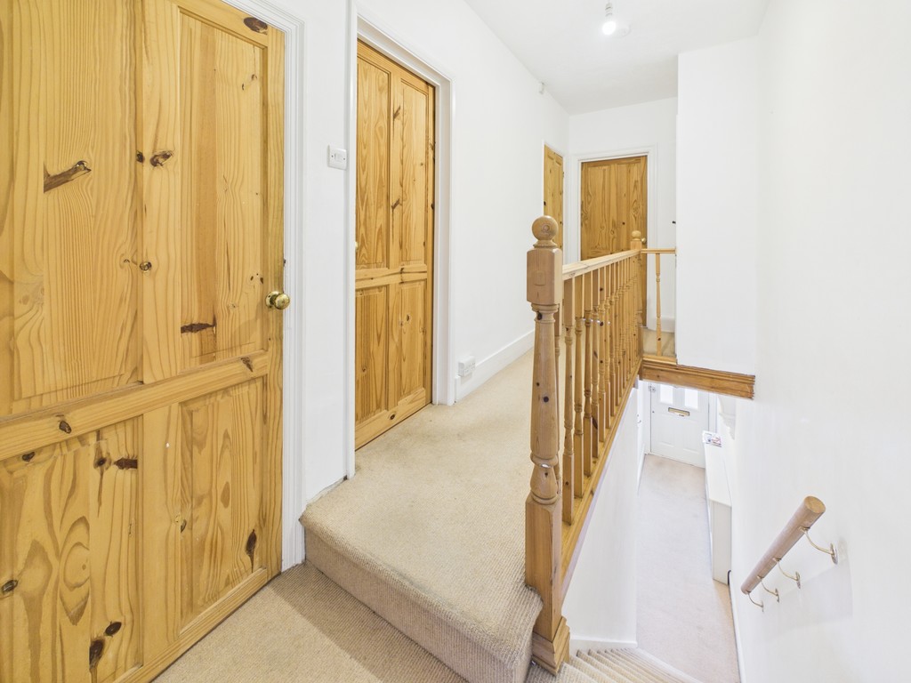 2 bed maisonette to rent in Clarence Road, Horsham  - Property Image 10
