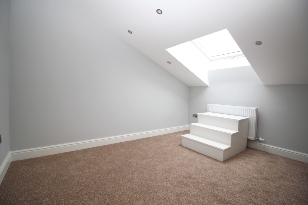 3 bed flat to rent in Brighton Road, Horsham, RH13  - Property Image 4
