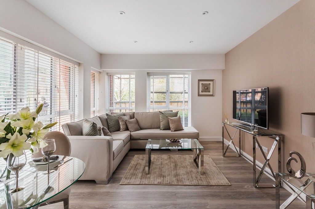 1 bed apartment to rent in Holmes Park, North Street, Horsham
