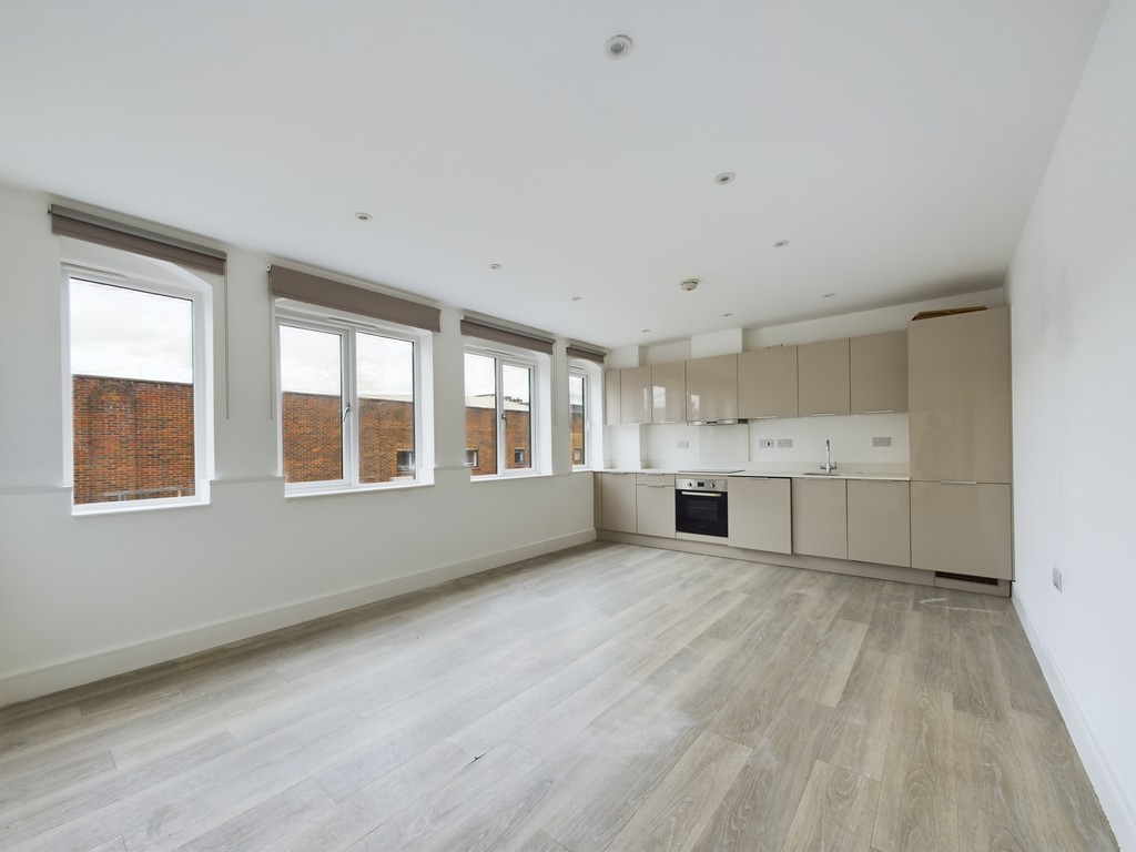 2 bed apartment to rent in Holmes Park, North Street, Horsham  - Property Image 2