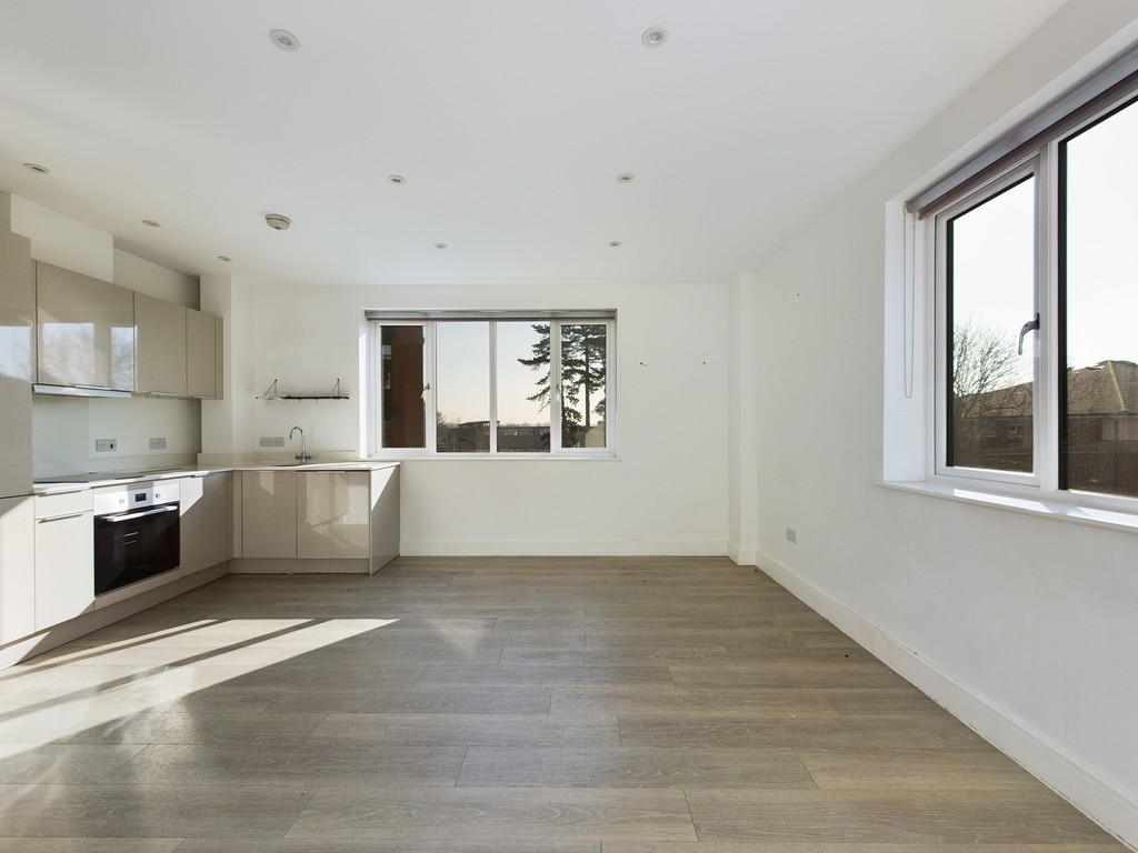 2 bed flat to rent in Holmes Park, North Street  - Property Image 5