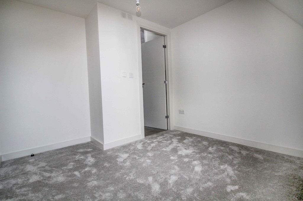 3 bed apartment to rent in Prewetts Mill, Mill Bay Lane, Horsham - Property Image 5