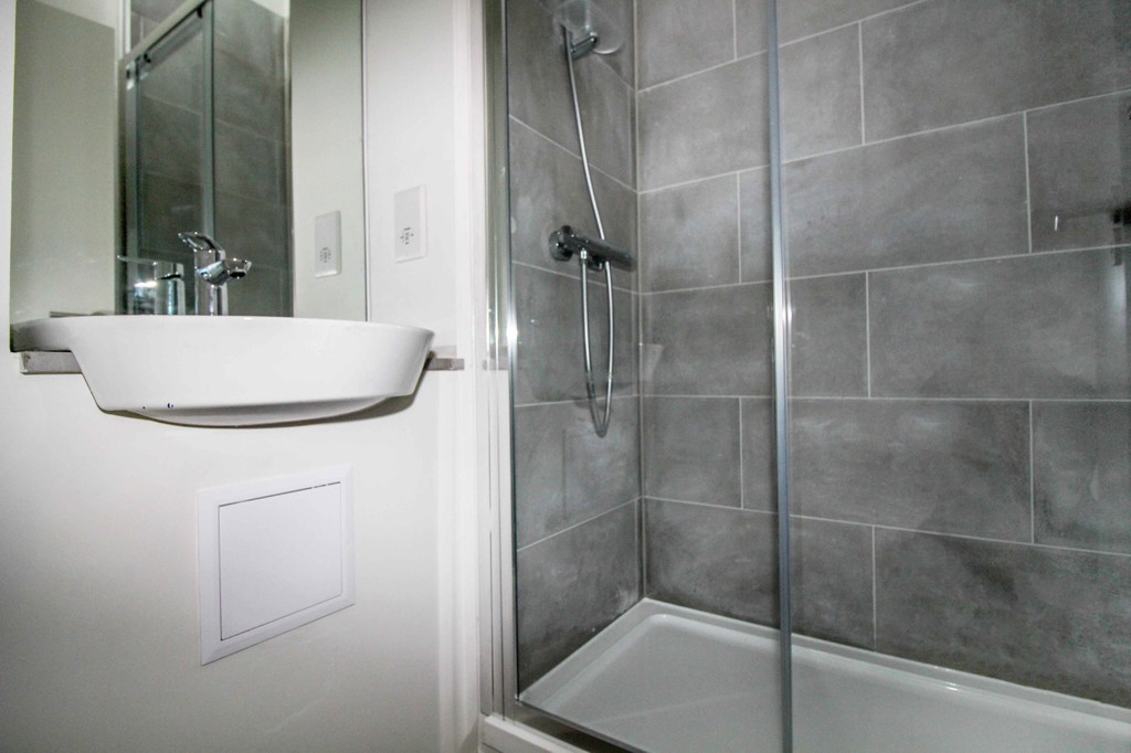 3 bed apartment to rent in Prewetts Mill, Mill Bay Lane, Horsham - Property Image 6