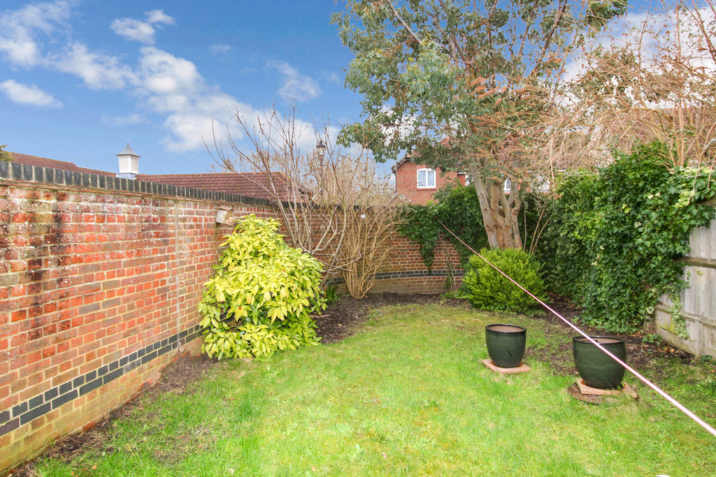 1 bed end of terrace house to rent in Wordsworth Place, Horsham  - Property Image 8