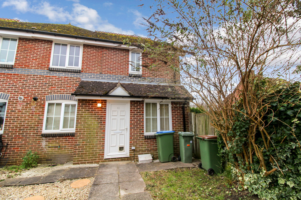 1 bed end of terrace house to rent in Wordsworth Place, Horsham  - Property Image 1