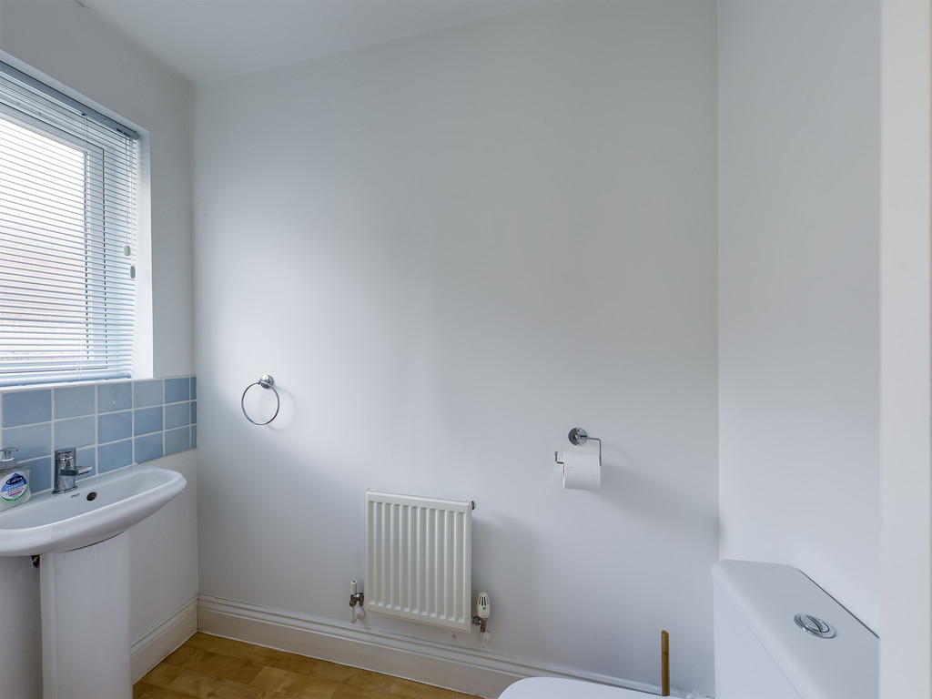2 bed terraced house to rent in Dew Pond Close, Horsham, RH13  - Property Image 9