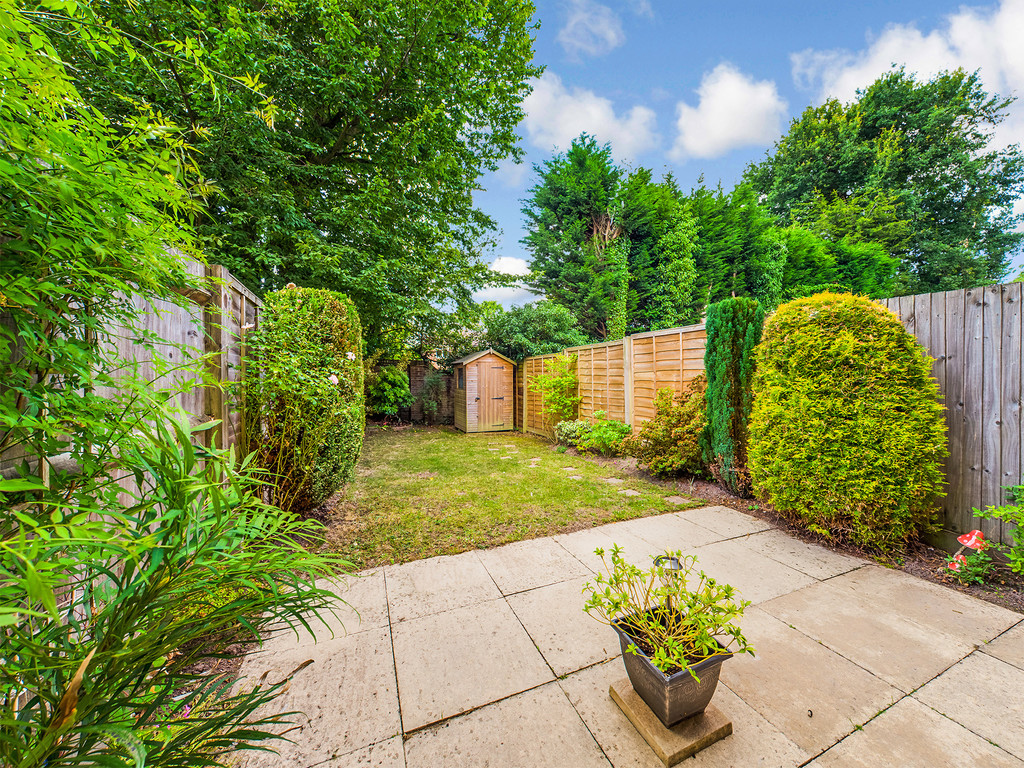 2 bed terraced house to rent in Dew Pond Close, Horsham, RH13  - Property Image 8