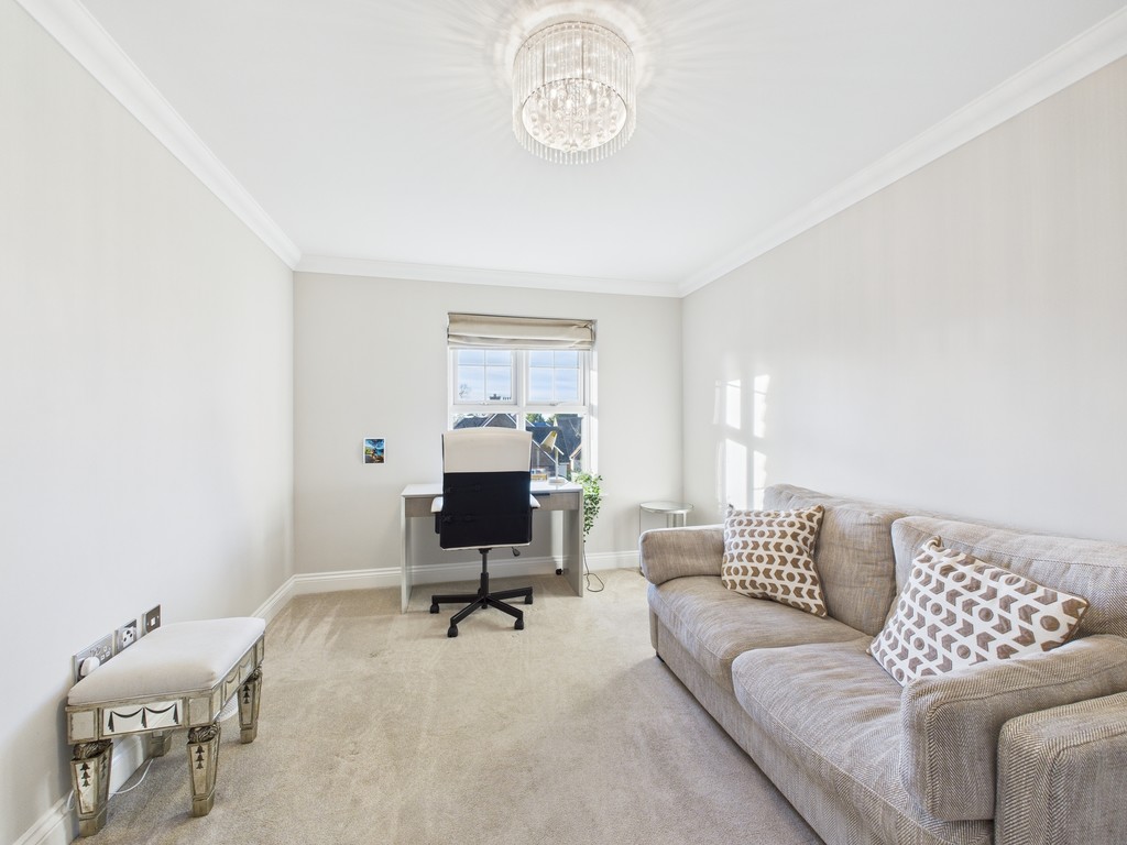 2 bed apartment to rent in Chantry Court, Broadbridge Heath, RH12 - Property Image 7