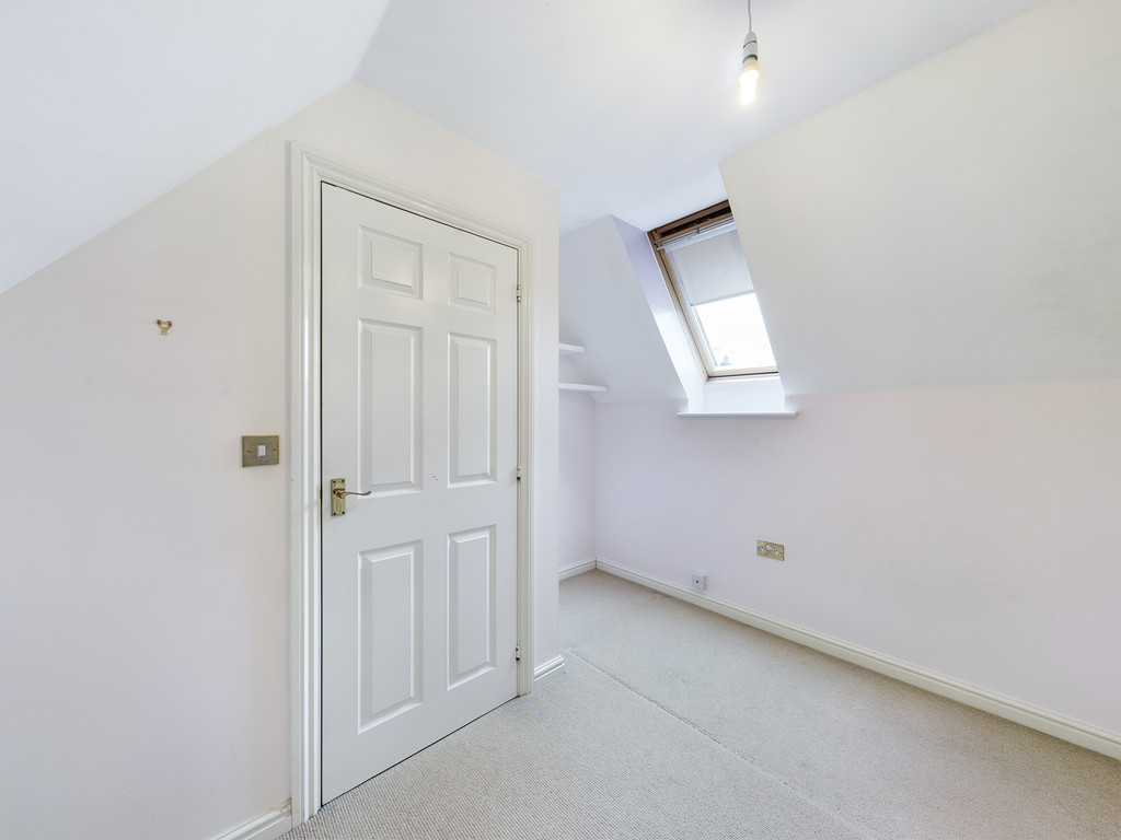 5 bed terraced house to rent in Barnes Wallis Avenue, Christs Hospital, RH13  - Property Image 11