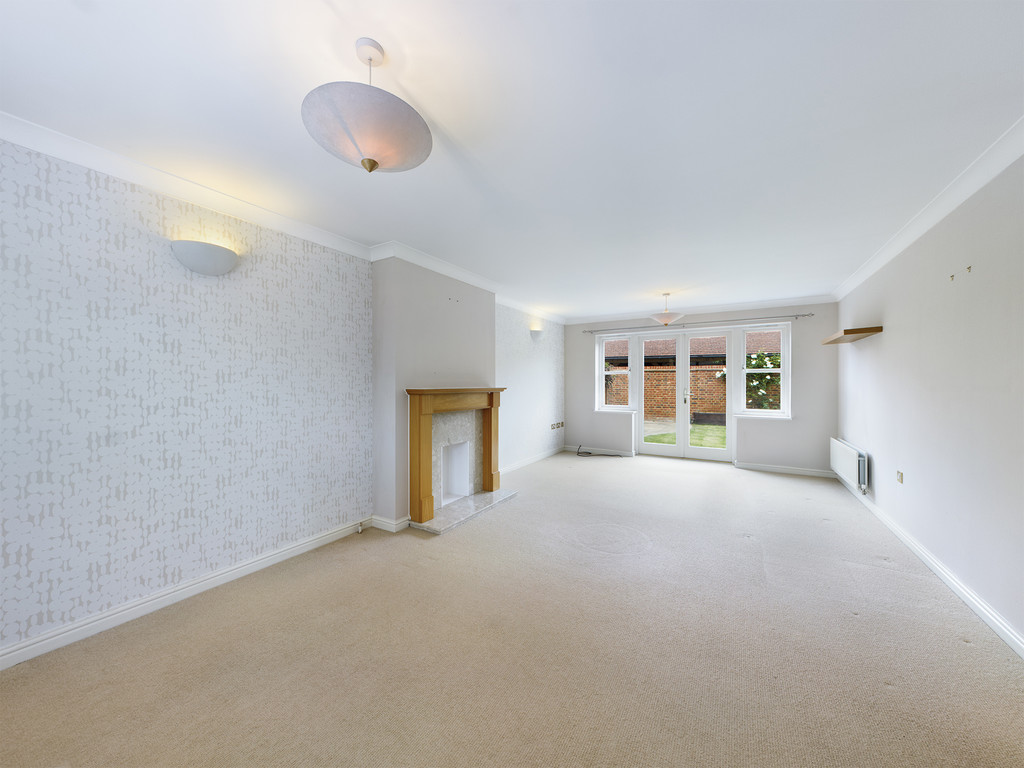 5 bed terraced house to rent in Barnes Wallis Avenue, Christs Hospital, RH13  - Property Image 4