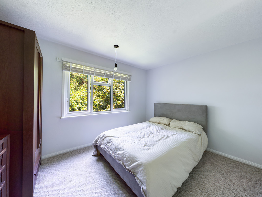 2 bed maisonette to rent in Mulberry Close, Horsham, RH12  - Property Image 8