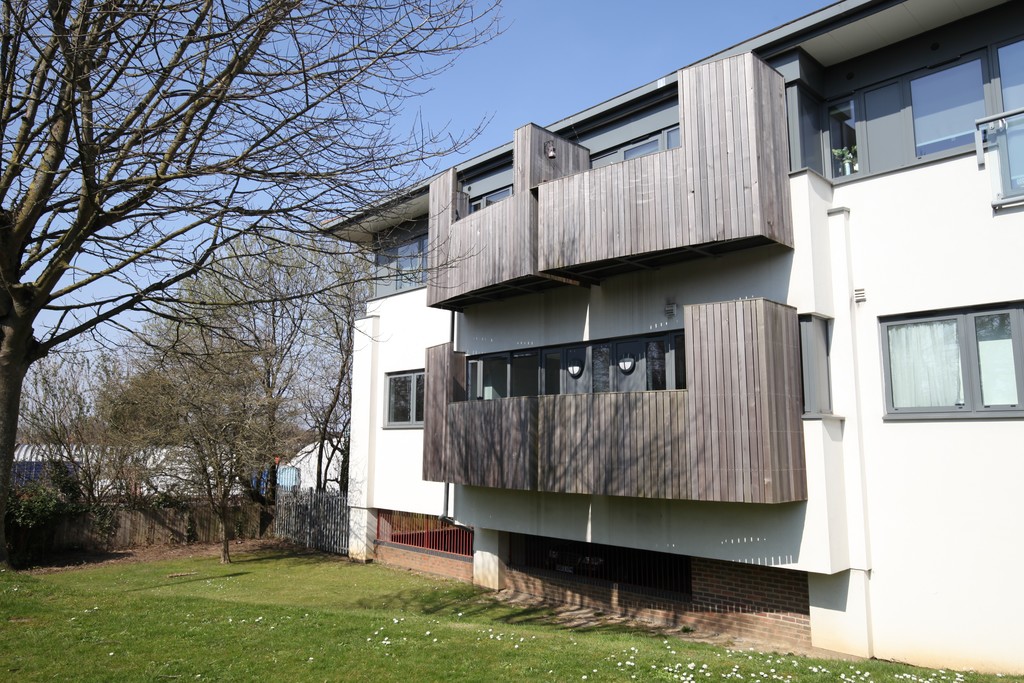 1 bed apartment to rent in North Street, Horsham, RH13  - Property Image 1