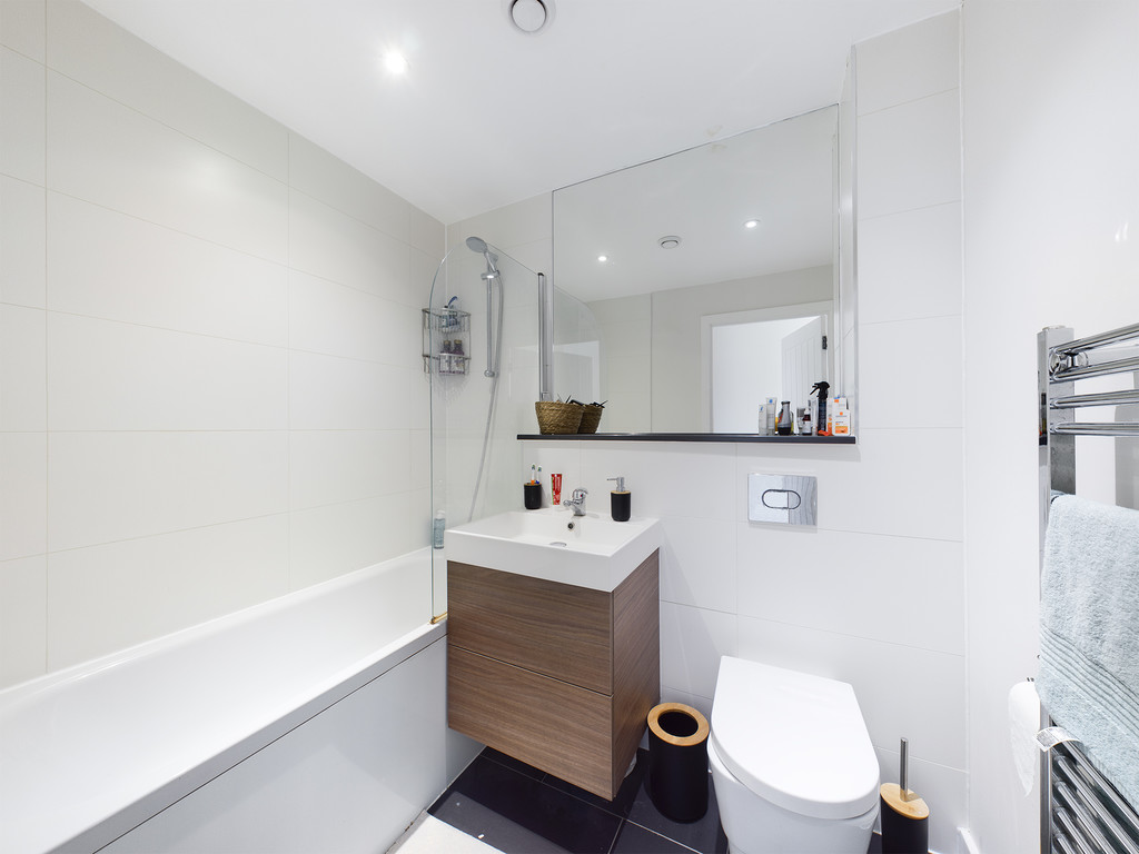 1 bed apartment to rent in North Street, Horsham, RH13  - Property Image 4