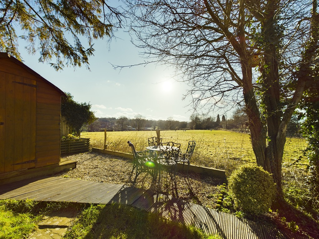 2 bed semi-detached house to rent in Turners Hill Road, Crawley Down, RH10 - Property Image 9