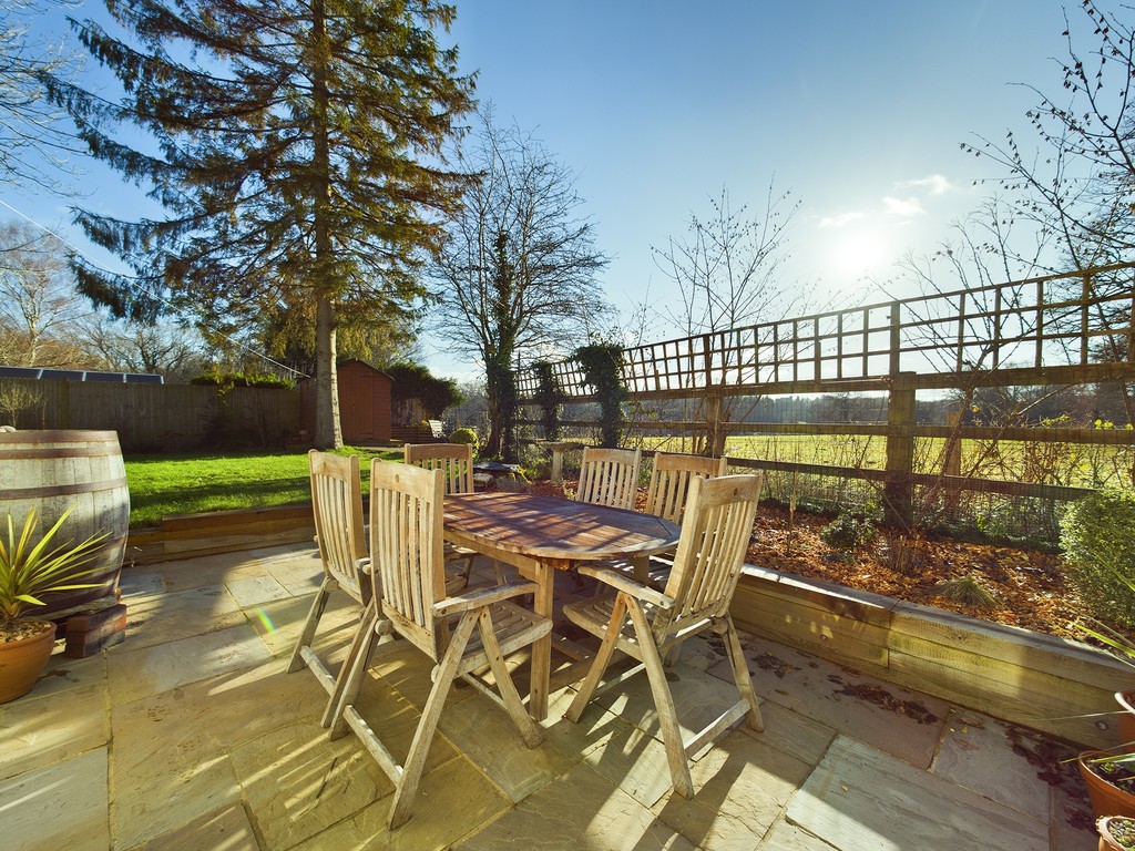 2 bed semi-detached house to rent in Turners Hill Road, Crawley Down, RH10 - Property Image 7