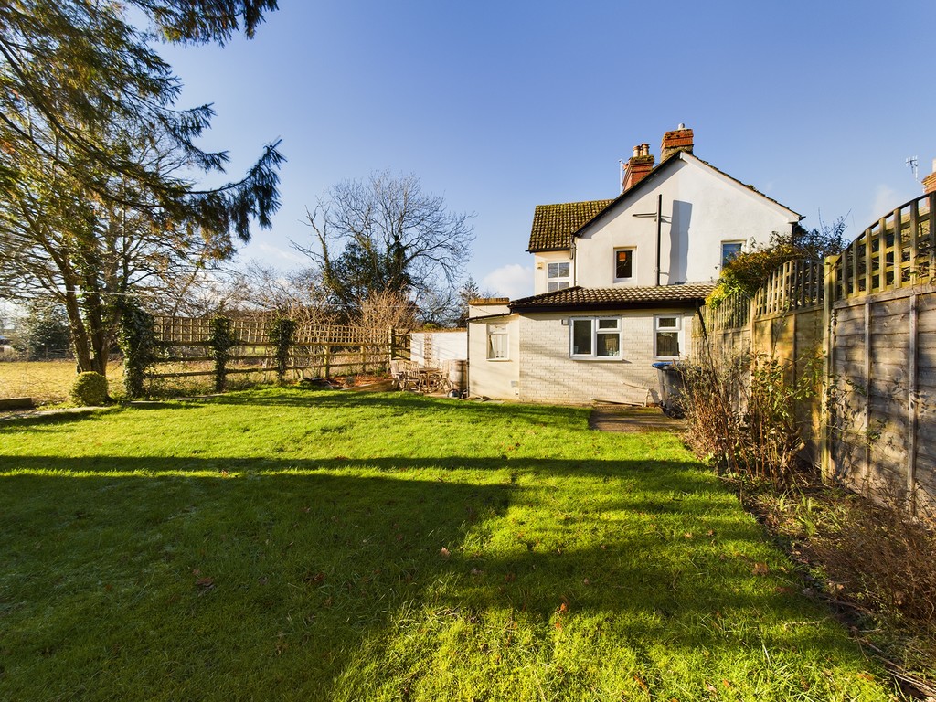 2 bed semi-detached house to rent in Turners Hill Road, Crawley Down, RH10 - Property Image 8