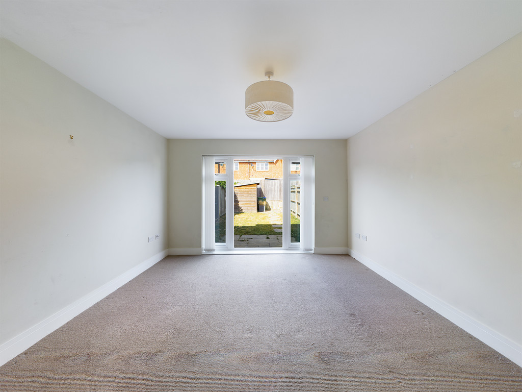 2 bed terraced house to rent in Longhurst Avenue, Horsham, RH12  - Property Image 3