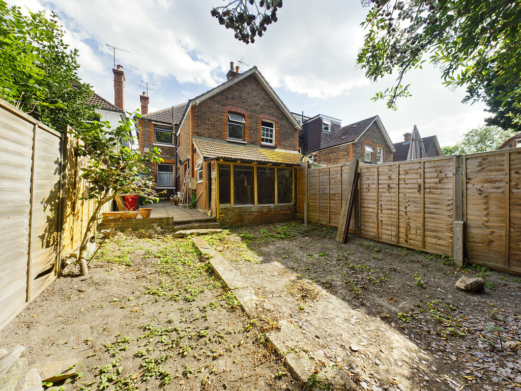 3 bed semi-detached house to rent in Madeira Avenue, Horsham, RH12  - Property Image 11