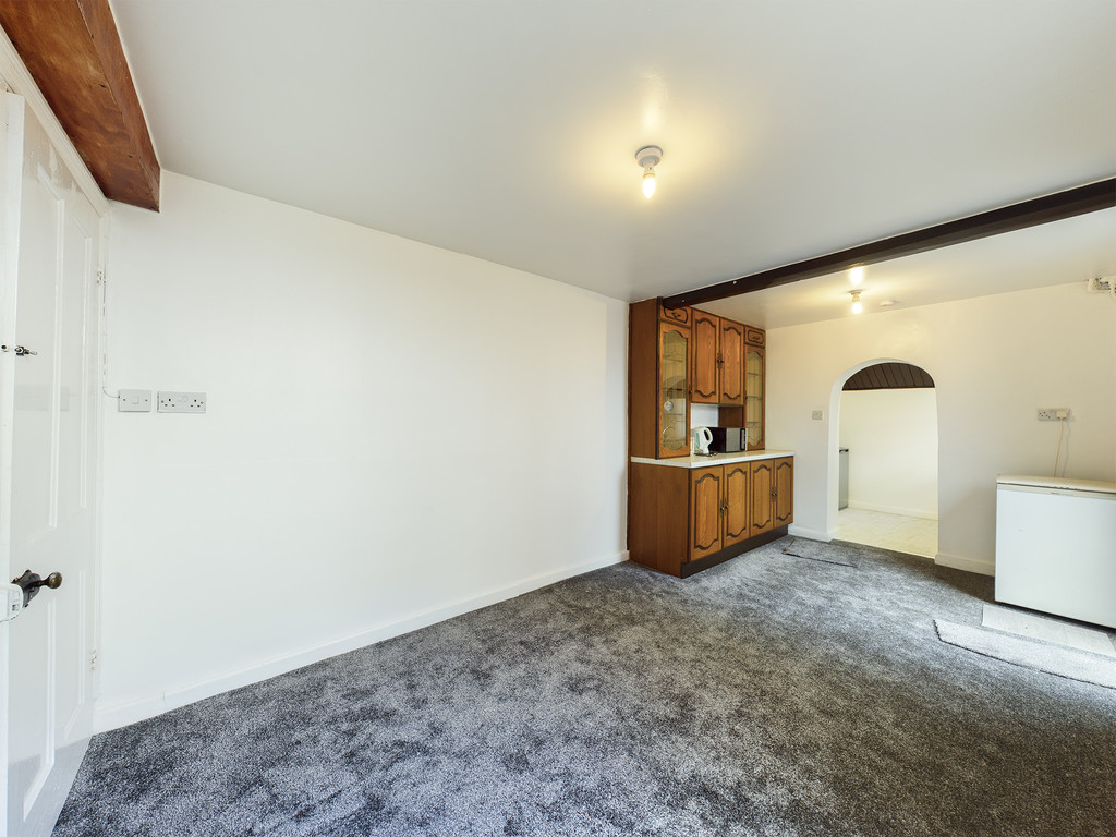 3 bed semi-detached house to rent in Madeira Avenue, Horsham, RH12  - Property Image 4
