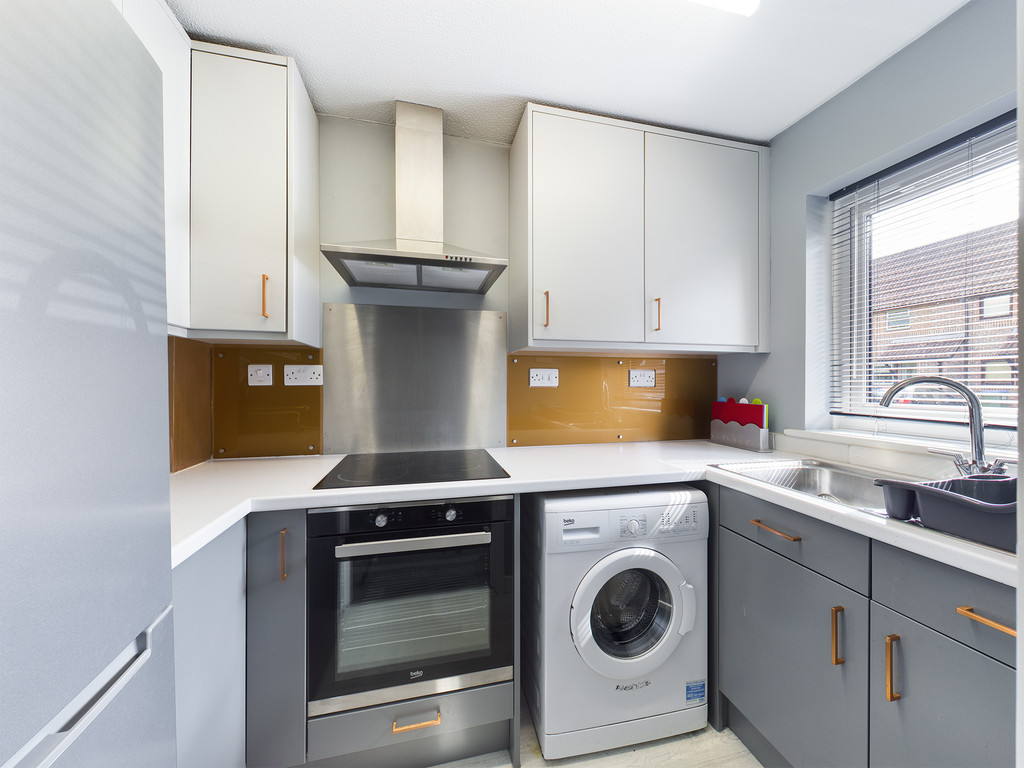 1 bed terraced house to rent in Kingsmead Place, Broadbridge Heath  - Property Image 3