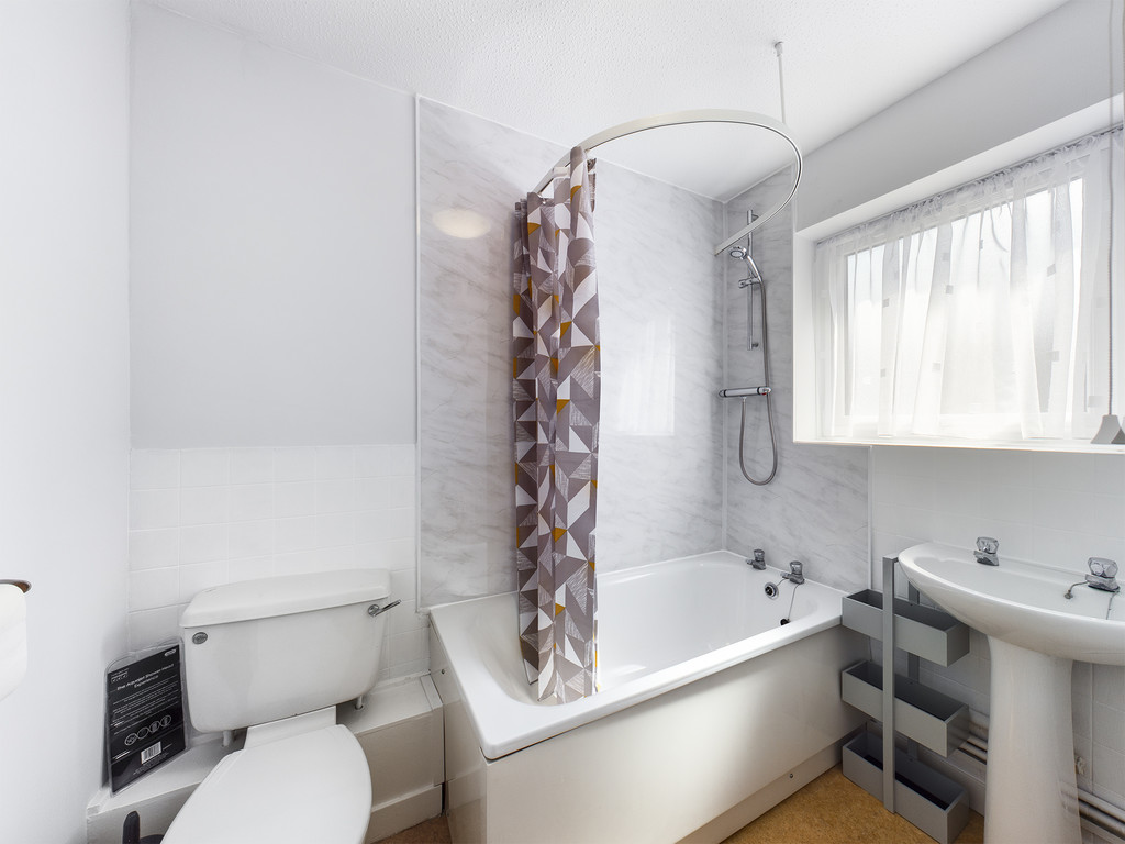 1 bed terraced house to rent in Kingsmead Place, Broadbridge Heath  - Property Image 5