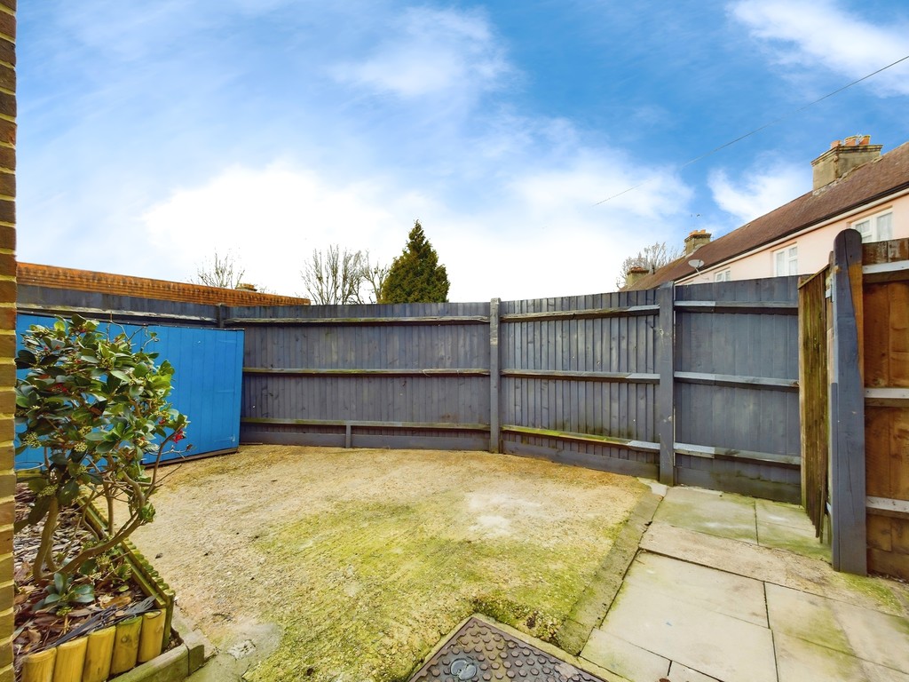 4 bed semi-detached house to rent in Littlehaven Lane, Horsham, RH12  - Property Image 12