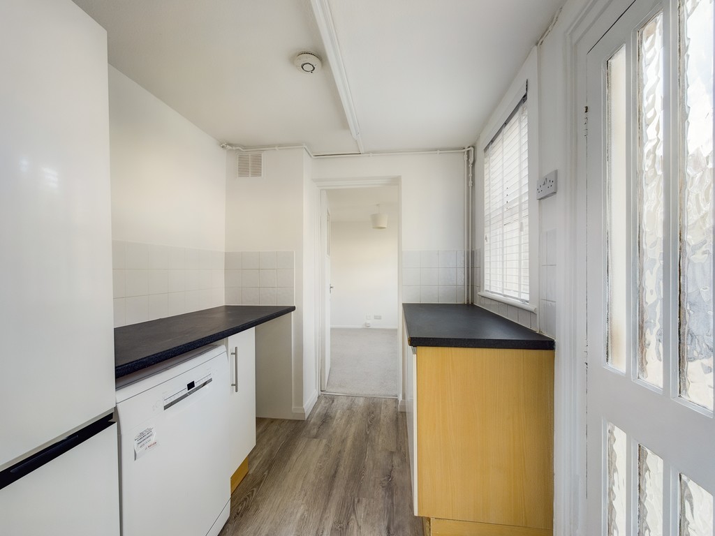 4 bed semi-detached house to rent in Littlehaven Lane, Horsham, RH12  - Property Image 3