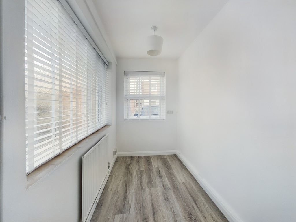 4 bed semi-detached house to rent in Littlehaven Lane, Horsham, RH12  - Property Image 6