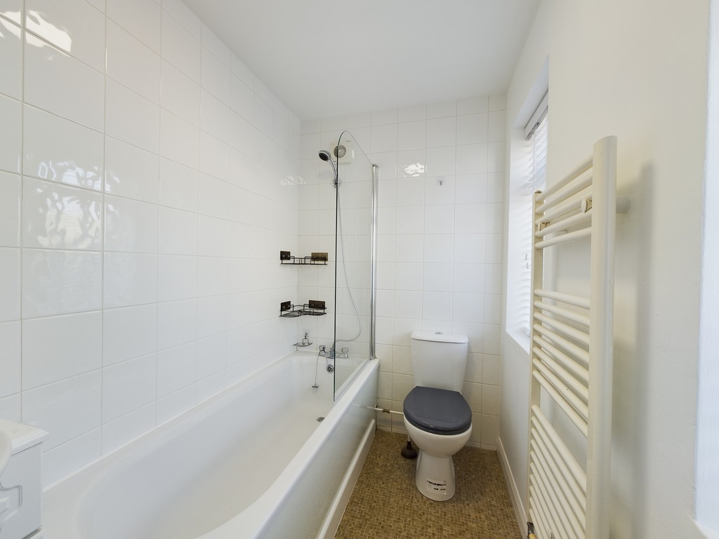 4 bed semi-detached house to rent in Littlehaven Lane, Horsham, RH12  - Property Image 7