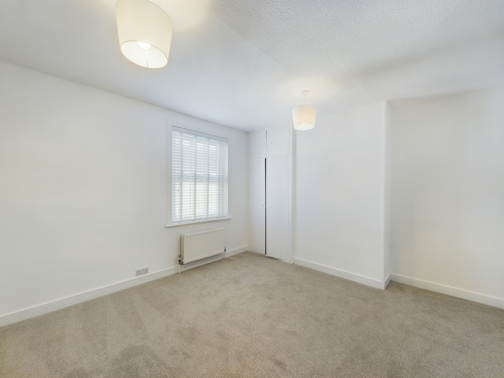 4 bed semi-detached house to rent in Littlehaven Lane, Horsham, RH12  - Property Image 8