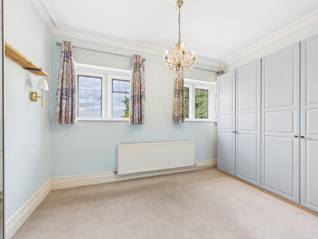 2 bed apartment to rent in Forest Road, Colgate  - Property Image 8