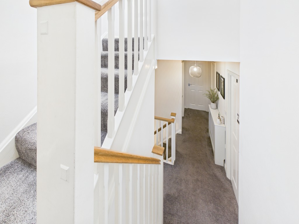 5 bed detached house to rent in Ellis Road, Broadbridge Heath - Property Image 22