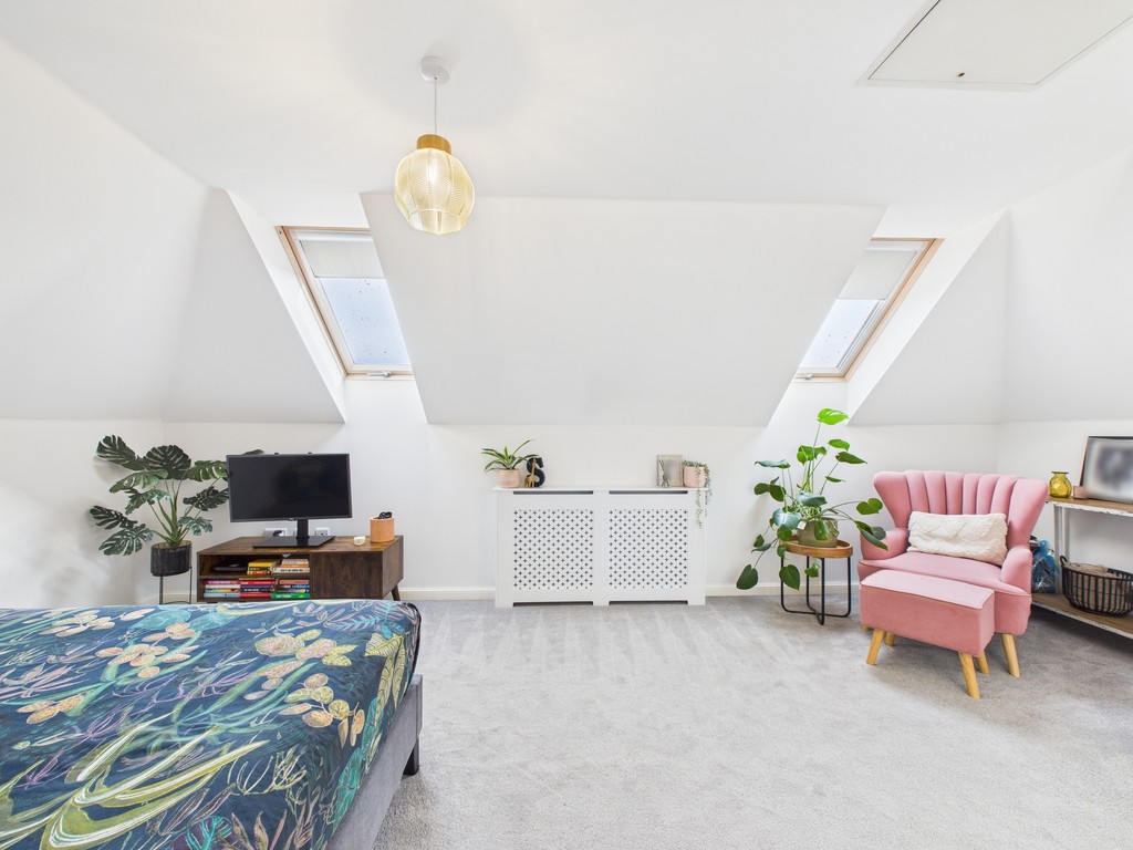 5 bed detached house to rent in Ellis Road, Broadbridge Heath - Property Image 24