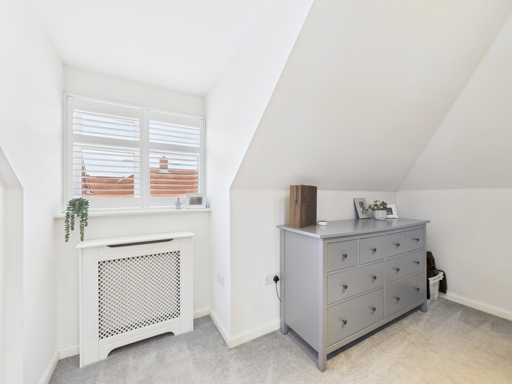 5 bed detached house to rent in Ellis Road, Broadbridge Heath - Property Image 26