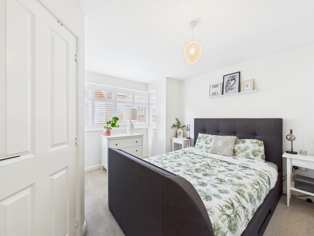 5 bed detached house to rent in Ellis Road, Broadbridge Heath - Property Image 14