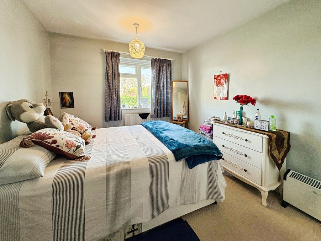 2 bed terraced house to rent in Ash Road, Southwater  - Property Image 7