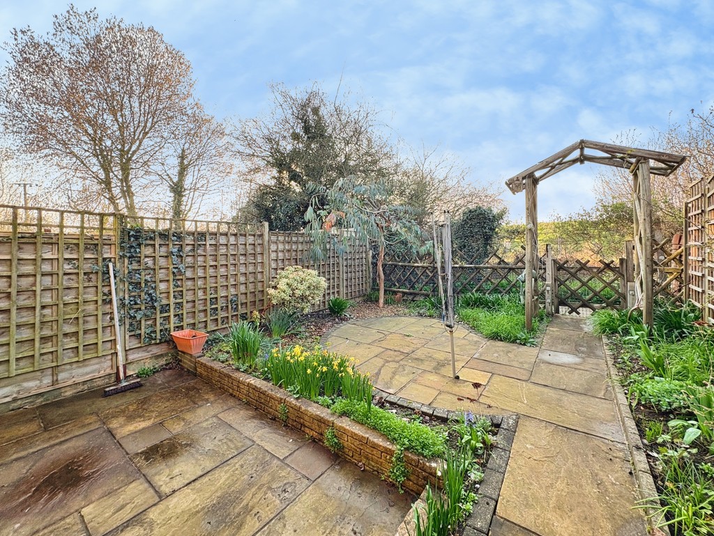 2 bed terraced house to rent in Ash Road, Southwater  - Property Image 13